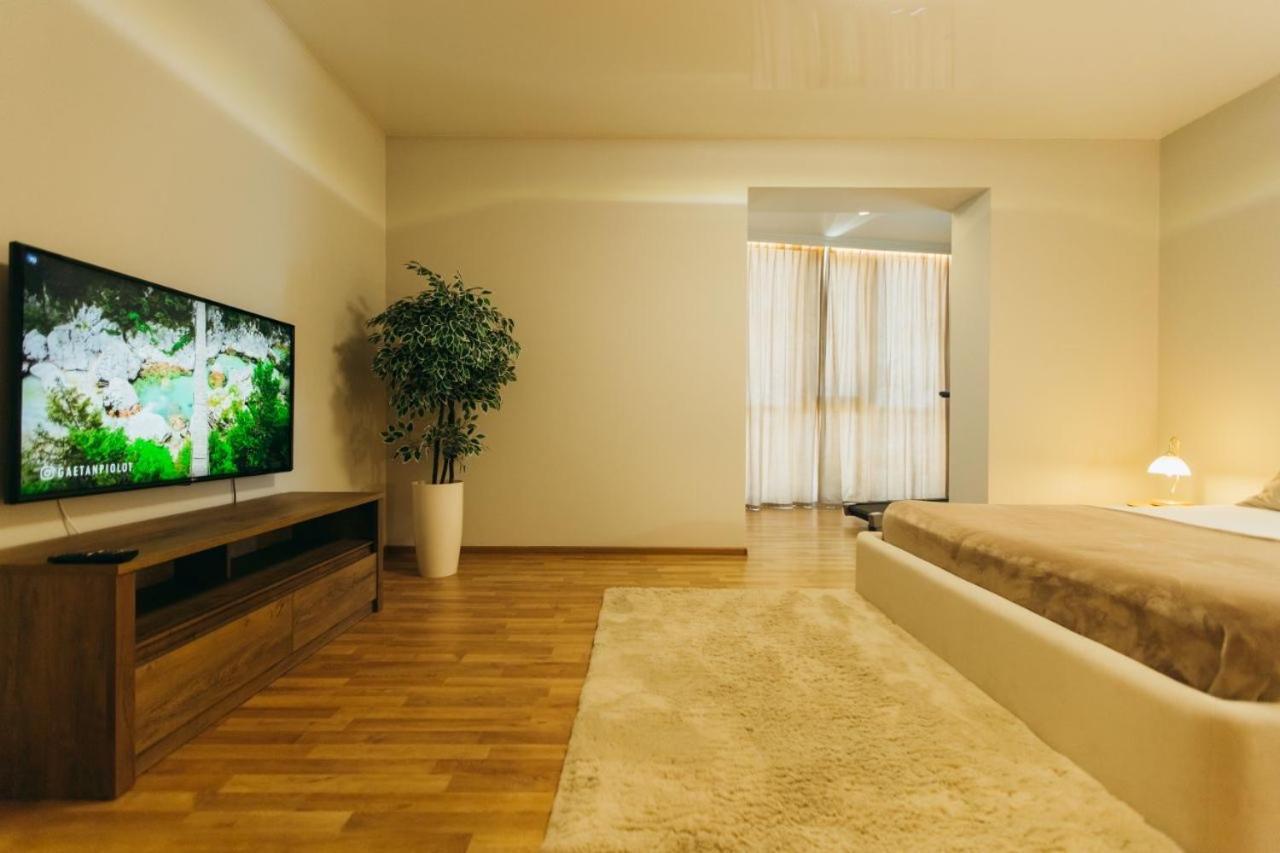 Atlant Luxury Big Family Apart On Golovna З Двома Окремими Спальнями Навпроти Тц Депот Безконтактне Заселення Чернівці Екстер'єр фото